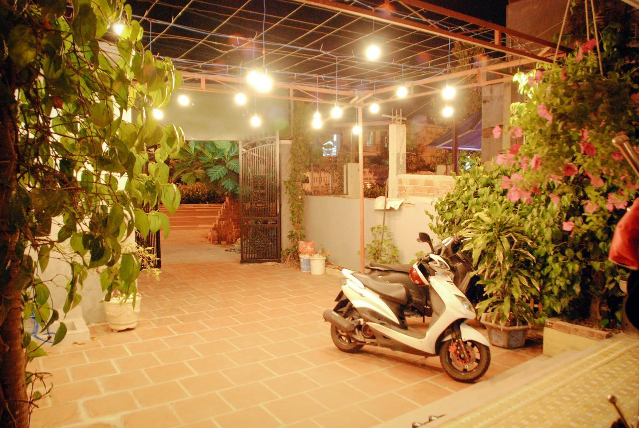 Winna Airport Hostel Дананг Екстериор снимка